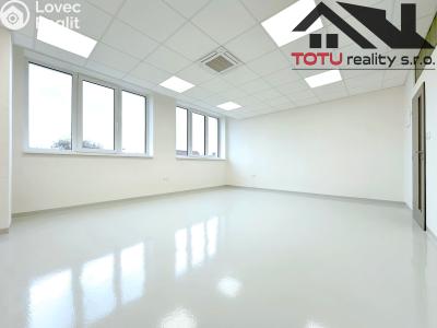 Rent office space Jaroměř, Jezbinská č. 5