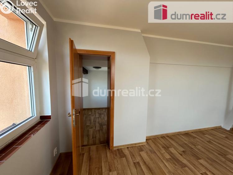 Pronájem bytu 1+KK Kolín, Ovčárecká č. 3