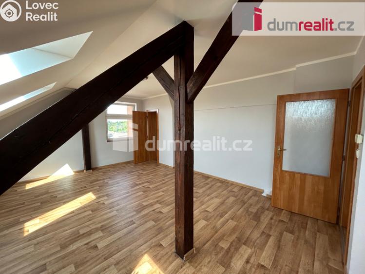 Pronájem bytu 1+KK Kolín, Ovčárecká č. 8