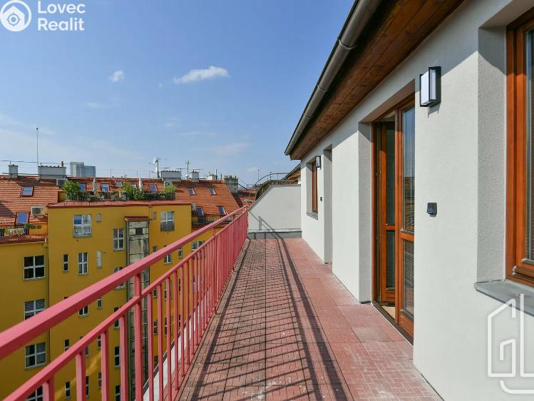 Pronájem bytu 4+KK Praha, Bartoškova č. 3