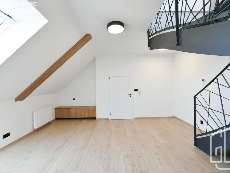 Pronájem bytu 4+KK Praha, Bartoškova č. 6