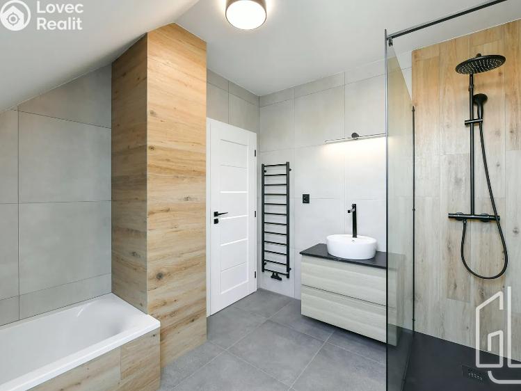 Pronájem bytu 4+KK Praha, Bartoškova č. 9