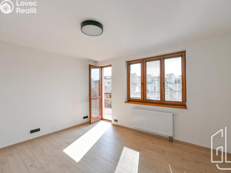 Pronájem bytu 4+KK Praha, Bartoškova č. 10