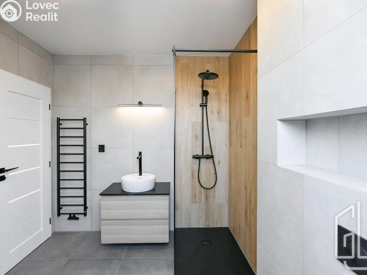 Pronájem bytu 4+KK Praha, Bartoškova č. 11