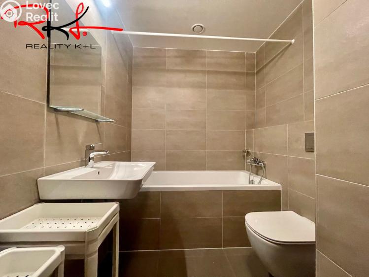 Pronájem bytu 1+KK Praha, U průhonu 1624/1b č. 3