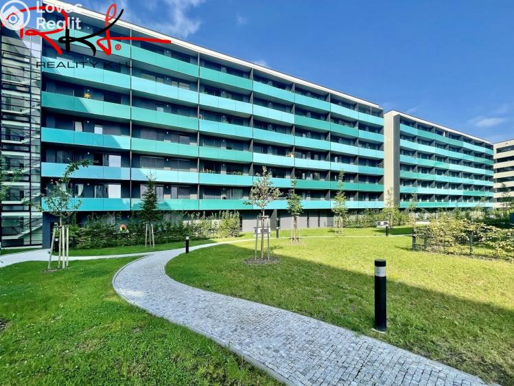 Pronájem bytu 1+KK Praha, U průhonu 1624/1b č. 8