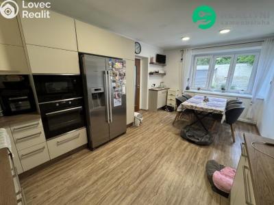 Продаж сімейного будинку Horoměřice, U Chundelů č. 2