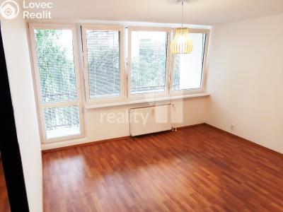 Rent apartment 3+KK Praha 8, Nekvasilova č. 1