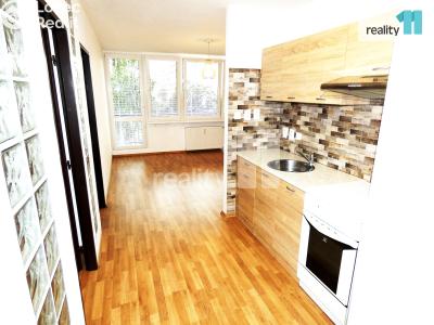 Rent apartment 3+KK Praha 8, Nekvasilova č. 2