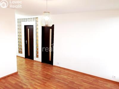 Rent apartment 3+KK Praha 8, Nekvasilova č. 5