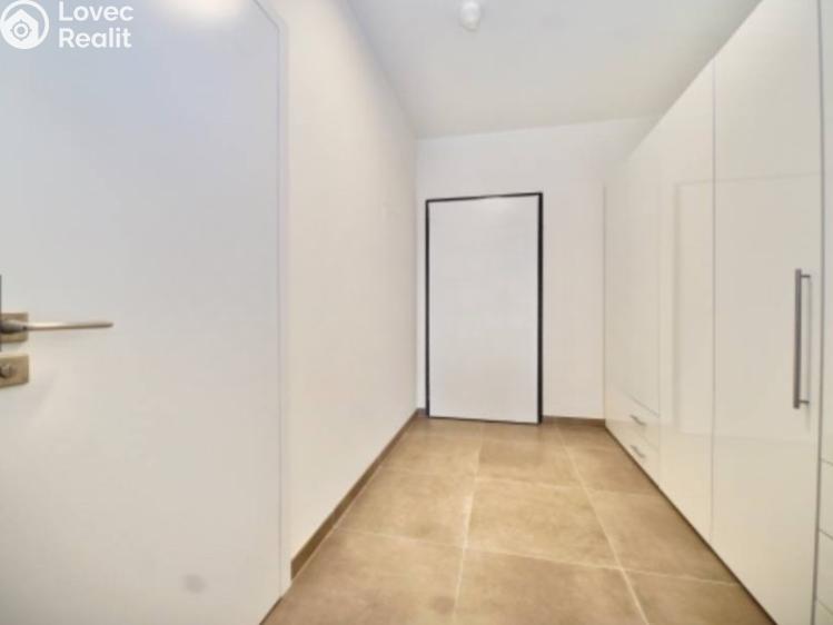 Pronájem bytu 1+KK Praha, Kloudova č. 8