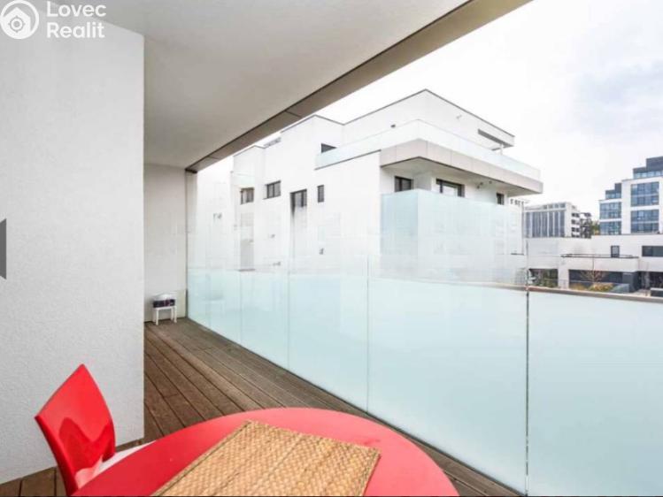 Pronájem bytu 1+KK Praha, Kloudova č. 6