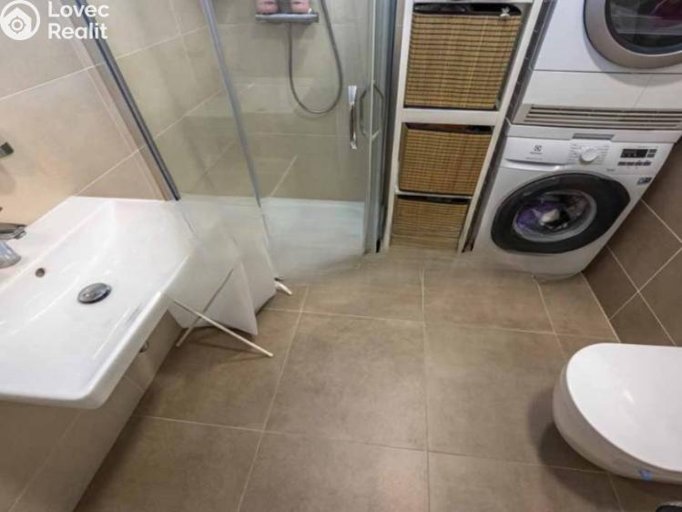 Pronájem bytu 1+KK Praha, Kloudova č. 7