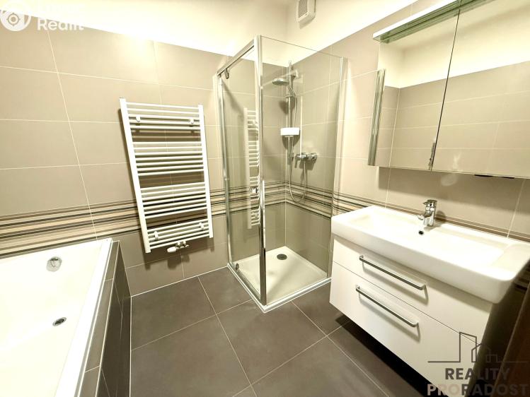 Pronájem bytu 3+KK Olomouc, Topolová č. 9