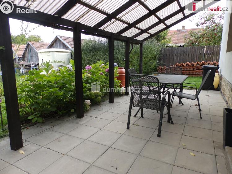 Prodej rodinného domu Jesenice č. 9