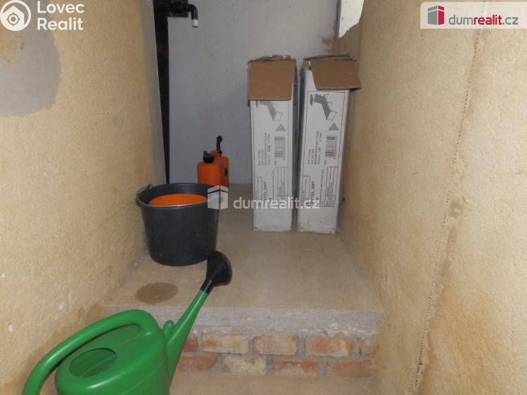 Prodej rodinného domu Jesenice č. 11