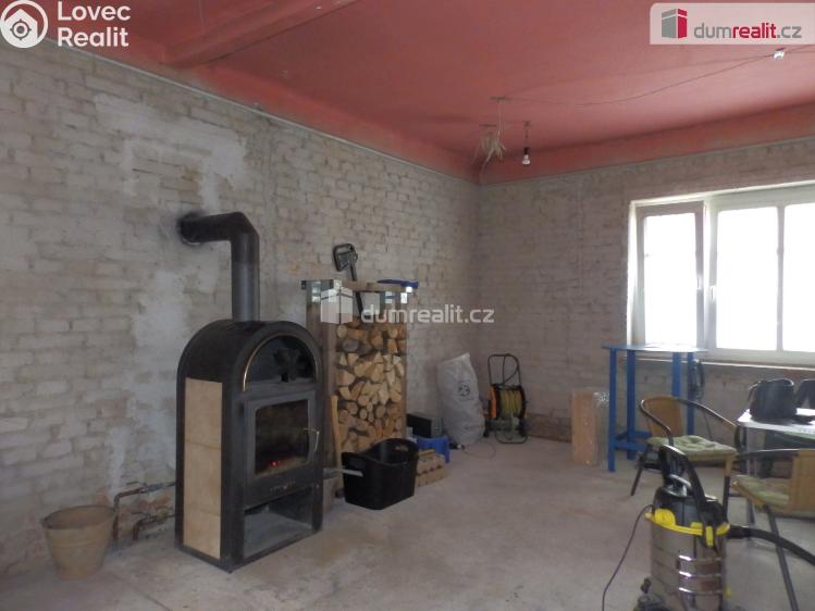 Prodej rodinného domu Jesenice č. 13