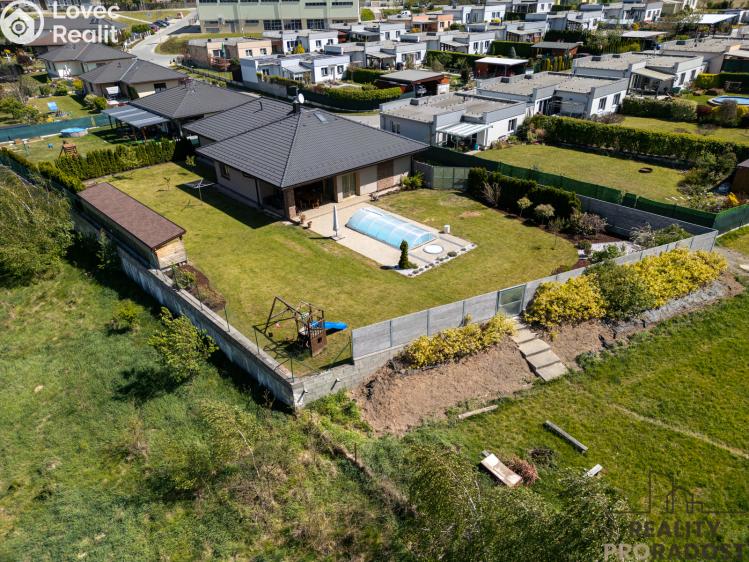 Prodej rodinného domu Srubec, Slunečná č. 1