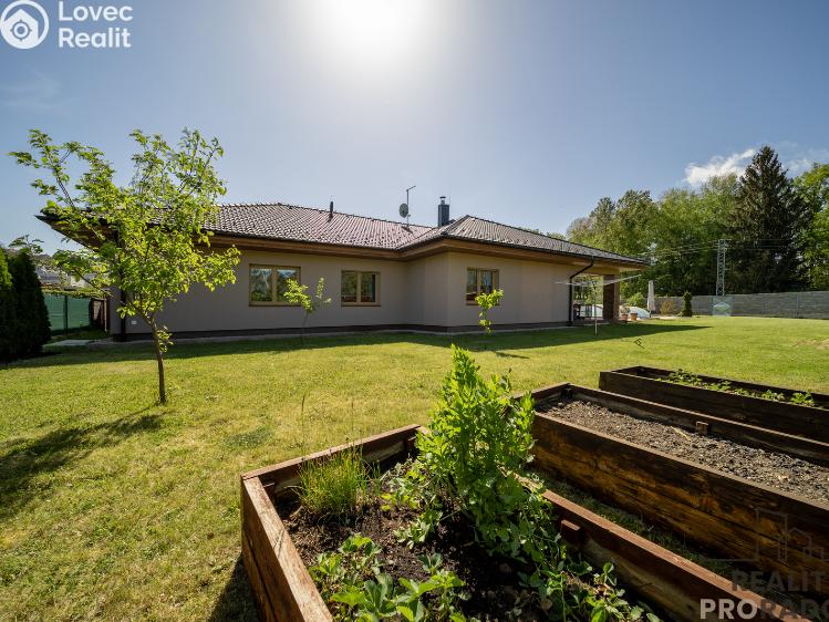 Prodej rodinného domu Srubec, Slunečná č. 3