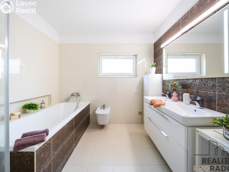 Prodej rodinného domu Srubec, Slunečná č. 26