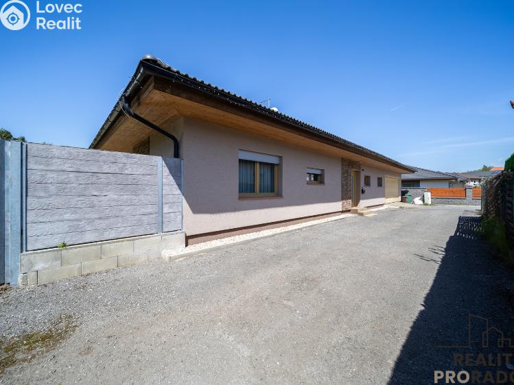 Prodej rodinného domu Srubec, Slunečná č. 32