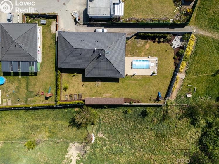 Prodej rodinného domu Srubec, Slunečná č. 33