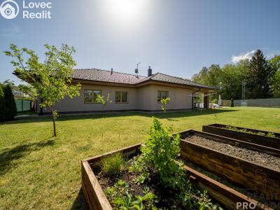 Prodej rodinného domu Srubec, Slunečná č. 3