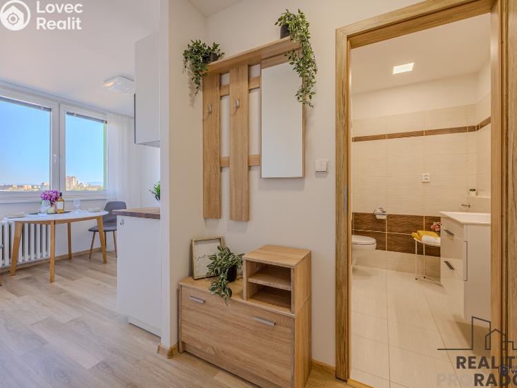 Продаж квартири 1+1 Ostrava, Ahepjukova č. 16