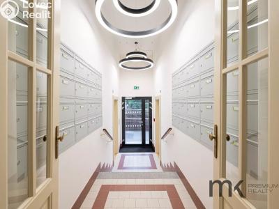 Sale apartment 2+KK Praha, Studentská č. 1