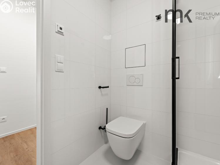 Pronájem bytu 1+1 Praha, Na bitevní pláni č. 12