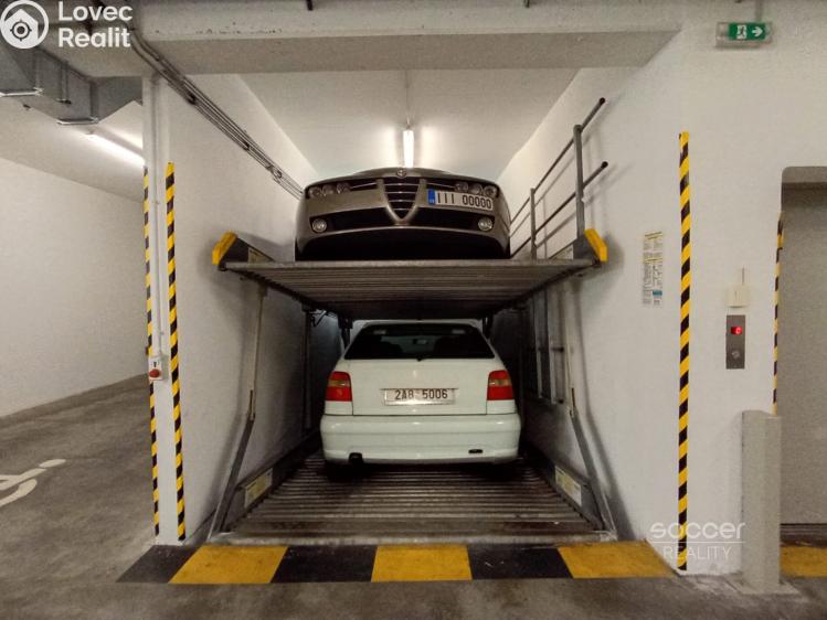 Prodej garážového stání Praha, Přeštická č. 2