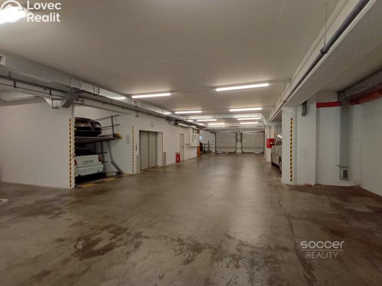 Prodej garážového stání Praha, Přeštická č. 5