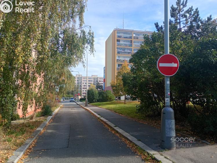 Prodej garážového stání Praha, Přeštická č. 12