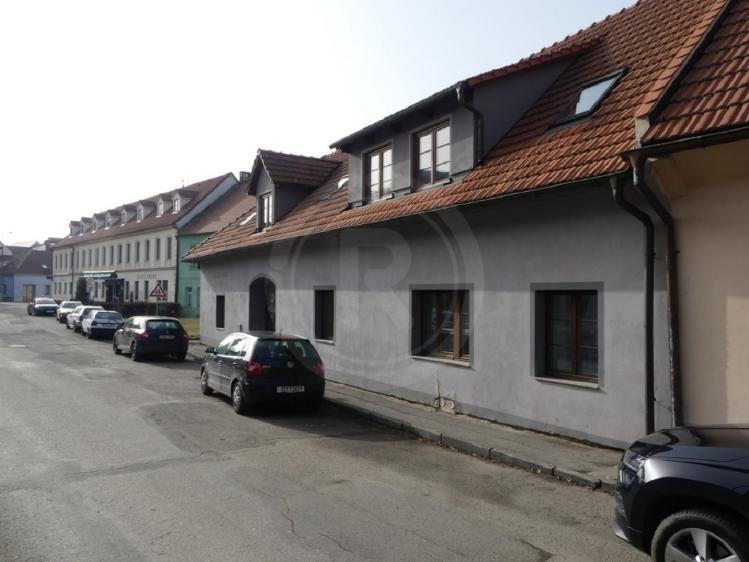 Prodej činžovního domu Netolice, Staré Město 133 č. 2