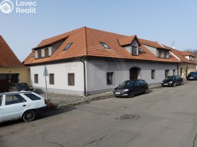 Prodej činžovního domu Netolice, Staré Město 133 č. 1