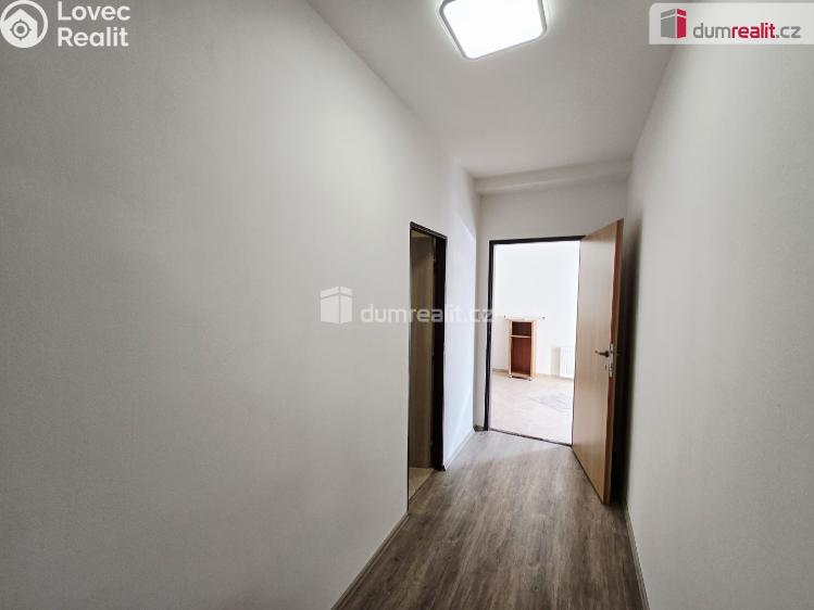 Pronájem bytu 3+KK Praha 20, Bártlova č. 18