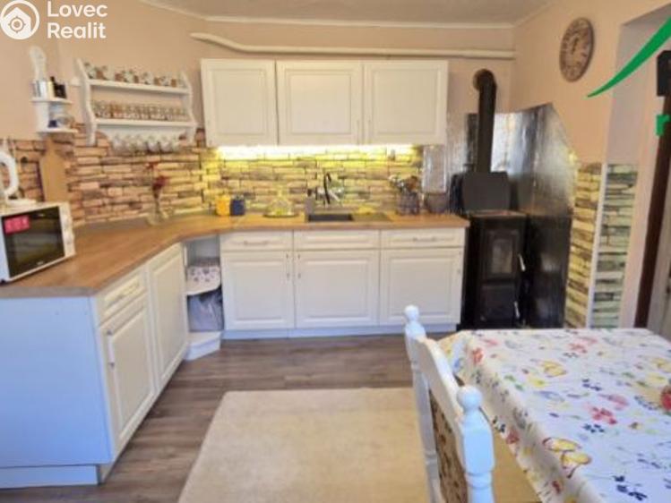 Продаж сімейного будинку Jemnice, Hlinné č. 8