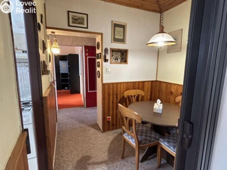 Sale apartment 3+1 Bor, Borská č. 15