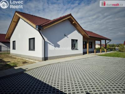 Rent family house Vědomice, Venkovská č. 1