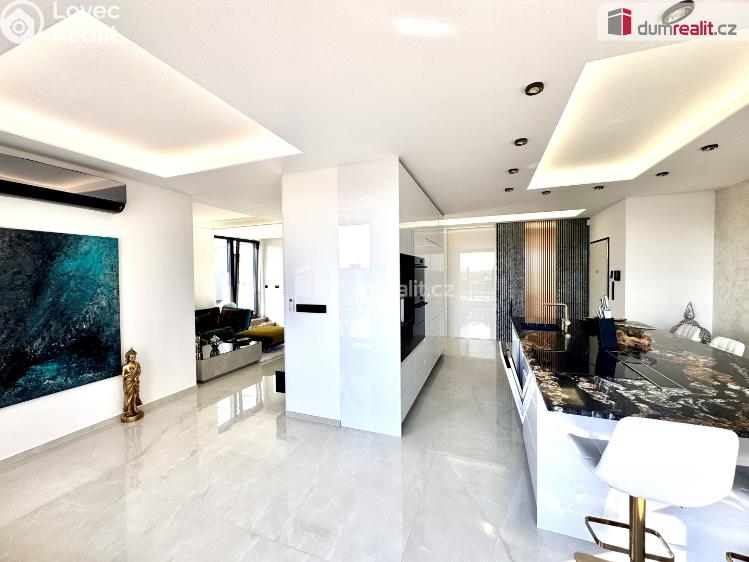 Prodej bytu 3+KK Praha-Štěrboholy, K učilišti č. 10