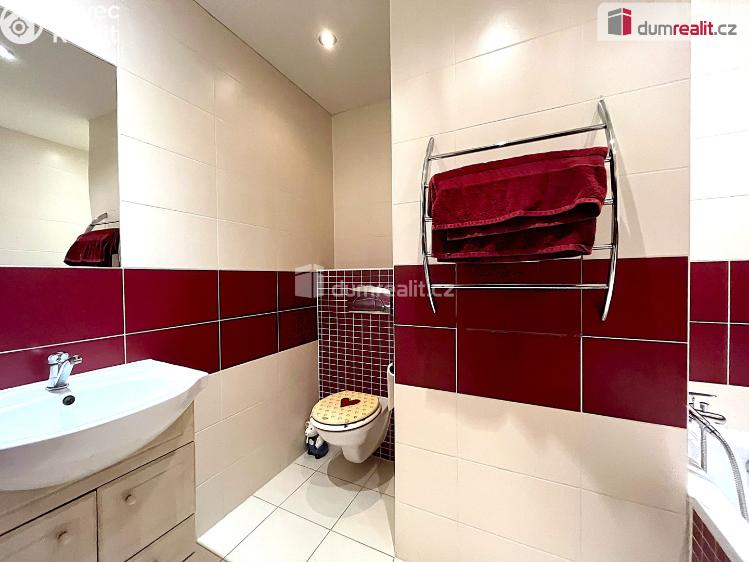 Pronájem bytu 4+1 Sokolov, Lidické nábřeží č. 8