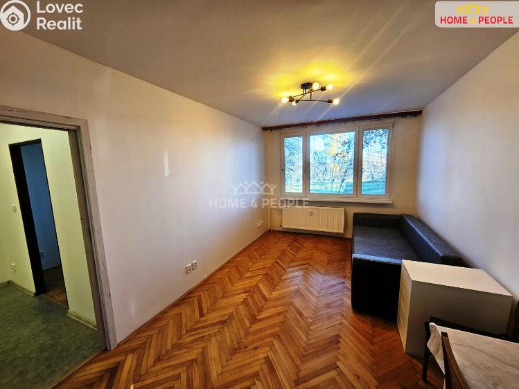 Pronájem bytu 2+1 Praha 4, V zápolí č. 7