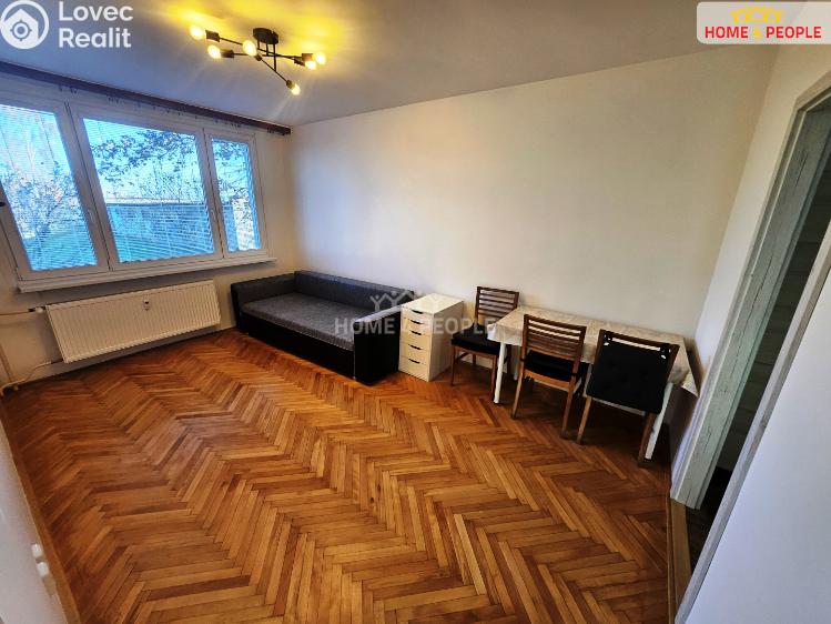 Pronájem bytu 2+1 Praha 4, V zápolí č. 10