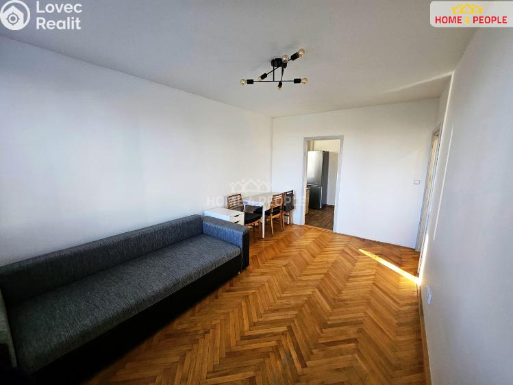 Pronájem bytu 2+1 Praha 4, V zápolí č. 12