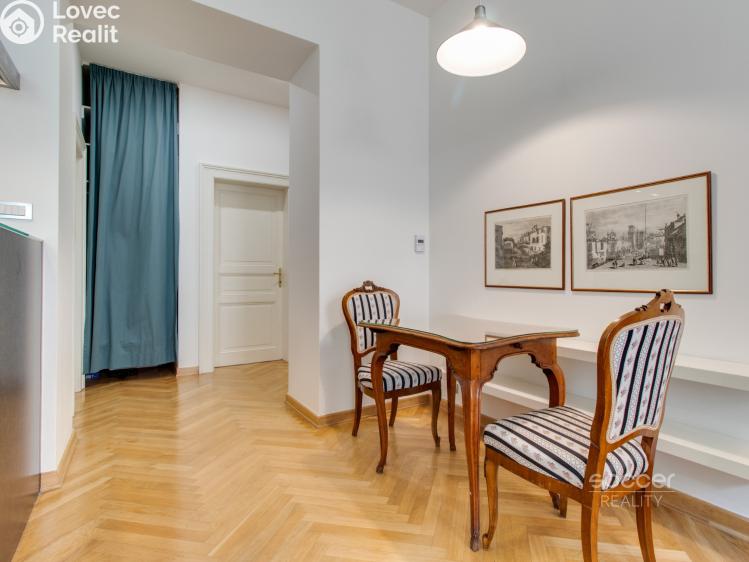 Pronájem bytu 2+KK Praha, Moravská č. 18