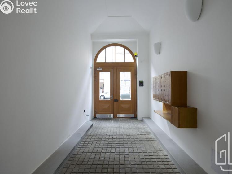 Pronájem bytu 3+KK Praha, Vratislavova č. 15