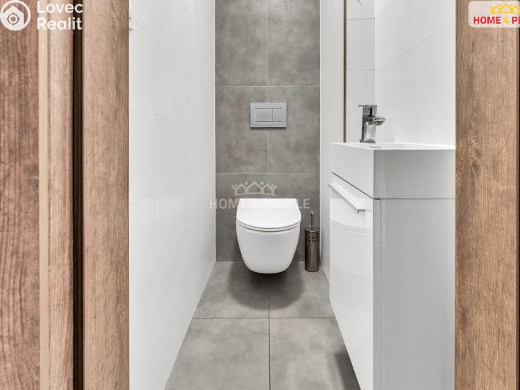 Prodej bytu 4+KK Praha-Koloděje, Podzámecká č. 22