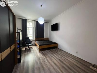 Rent apartment 2+KK Praha, Jeseniova č. 1