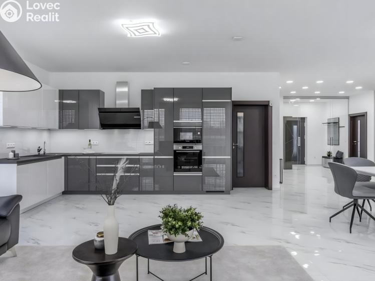 Prodej rodinného domu Praha, Dostálova 2389/14 č. 2