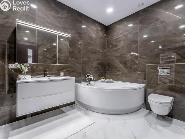 Prodej rodinného domu Praha, Dostálova 2389/14 č. 9